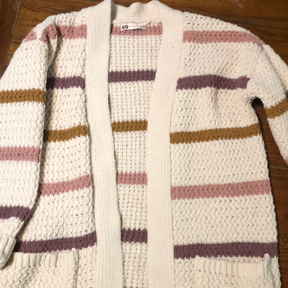 Brand new comfortable to the touch lightweight Cardigan sweater